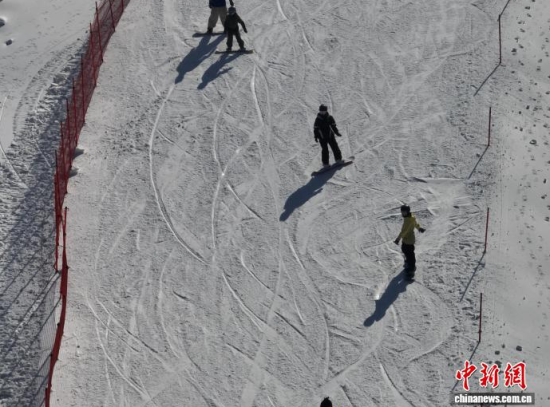 ��ѩ��(��i)������ѩ���w�(y��n)������ѩ�����׻������������ѩ��(ch��ng)���D